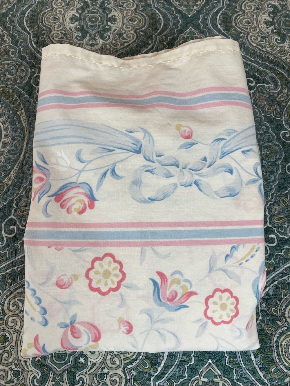 Floral Bow-Print Cotton Sheet in Cream with Pastel Pink & Blue CANNON